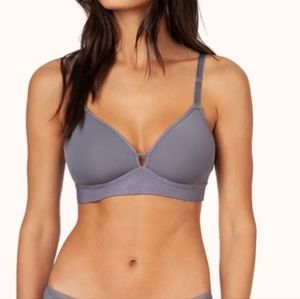 Lively Bra - Color is Smoke